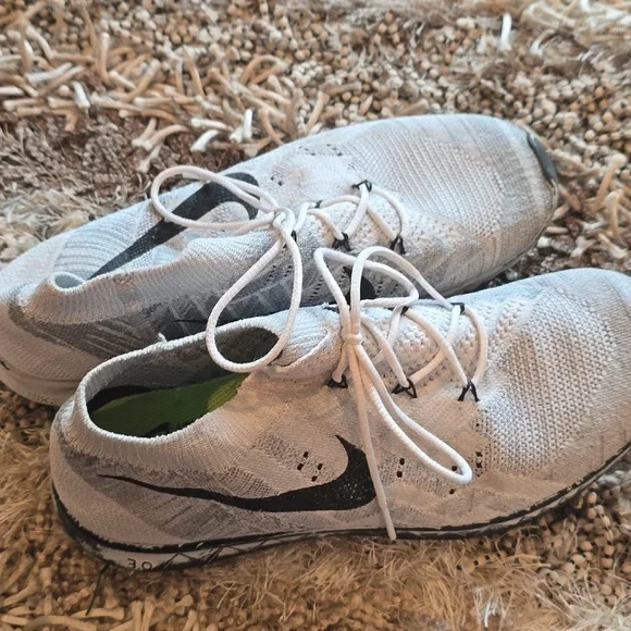 Nike Free Women's 3.0 Flyknit Running Shoe  Size 8.5 Mid Gray White Black - Picture 12 of 13